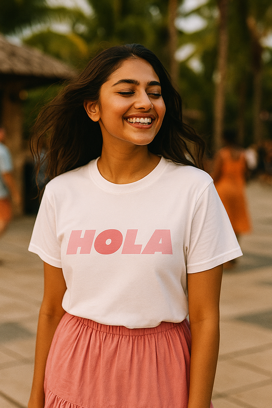 Hola T-Shirt in Pink